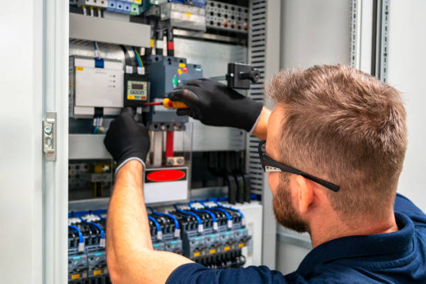 Best Affordable Emergency Electrician  in Tomahawk, WI