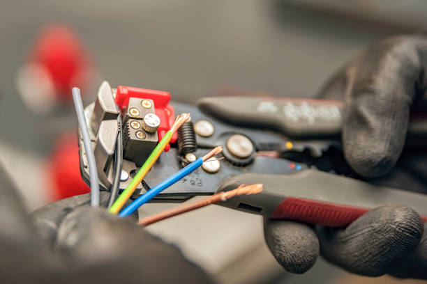 Best Commercial Electrician Services  in Tomahawk, WI