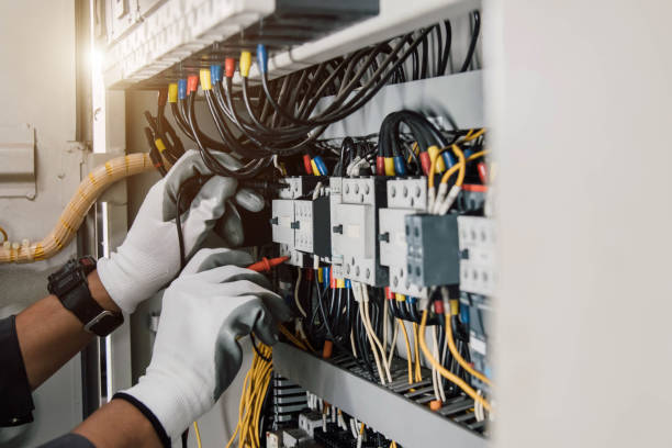 Best Affordable Electrician  in Tomahawk, WI
